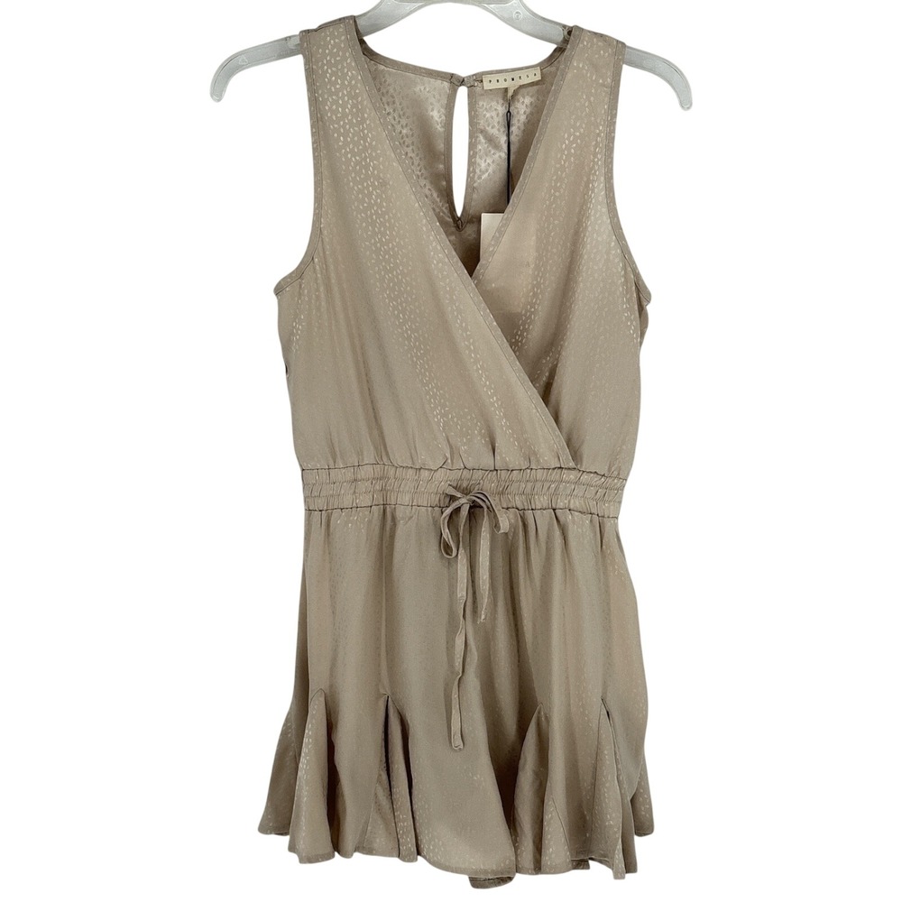 Promesa Beige Jacquard Surplice Sleeveless Romper Ruffle Hem Size Medium NWT